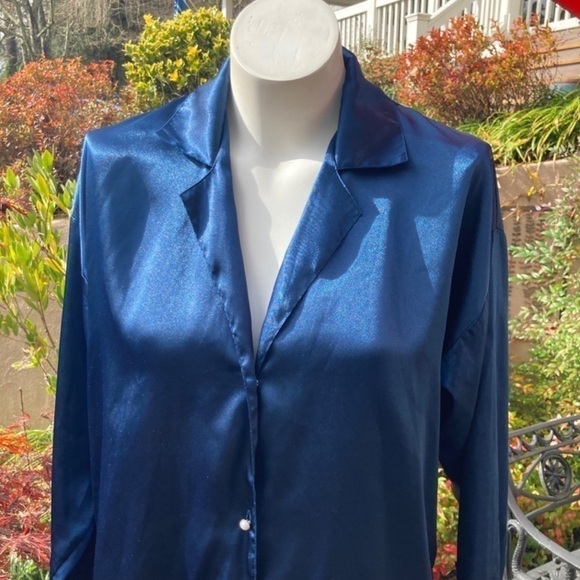 Victoria's Secret | Vintage '90s Gold Label Oversized Silky Button Up Sleep Top - Picture 2 of 7